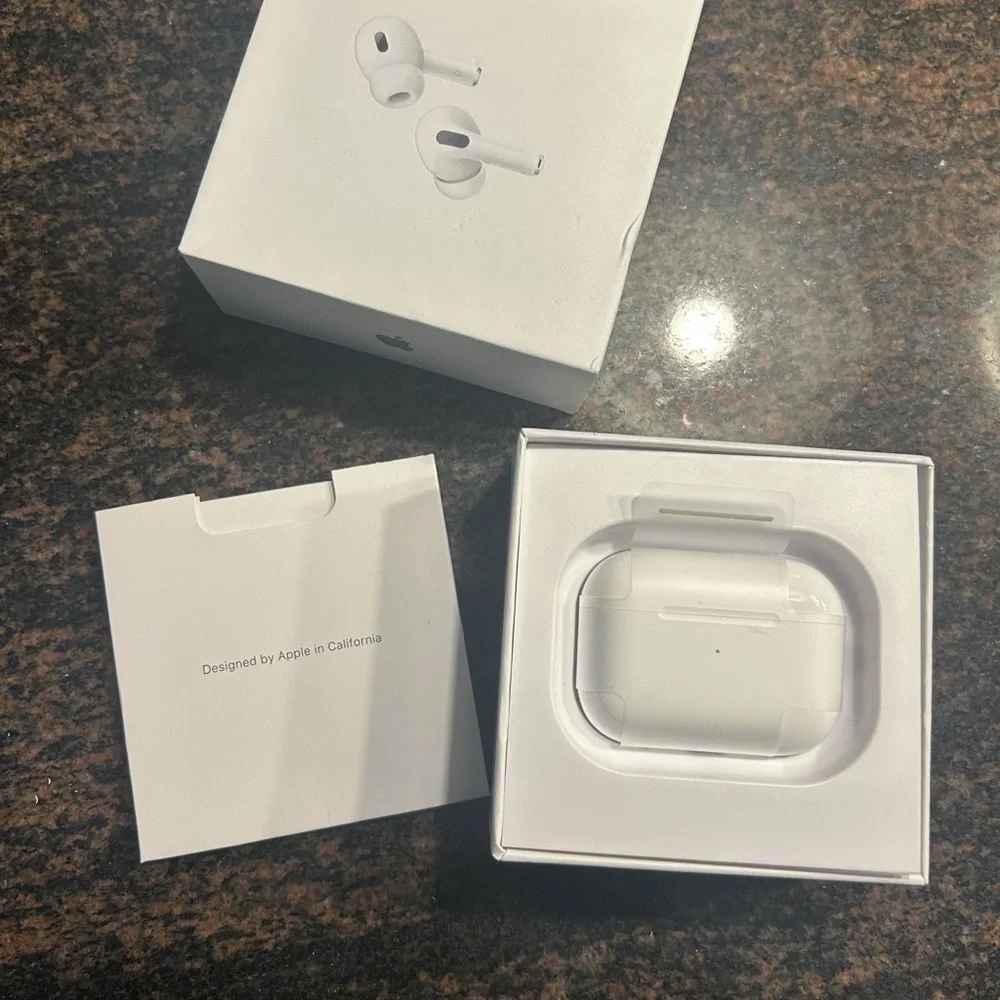 Apple AirPod pros with Charging Cable(usb-c)